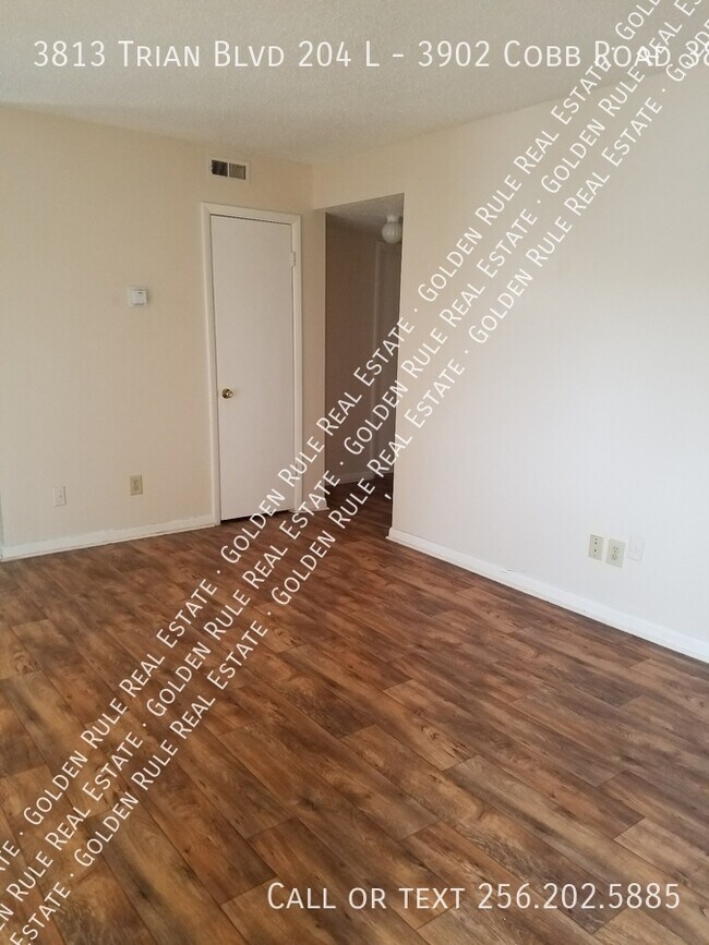 Building Photo - 3813 Trian Blvd