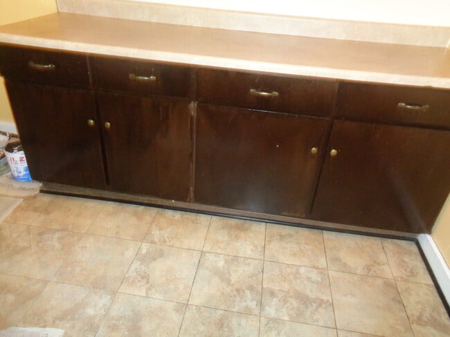 Kitchen #2 - 886 Storer Ave