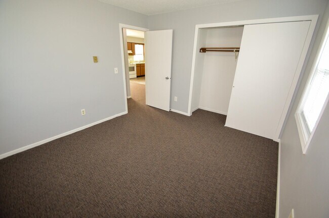 Building Photo - 106 Southview Rd