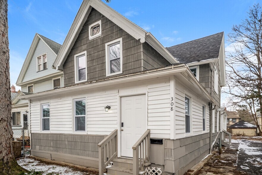 Building Photo - 308 Ave B