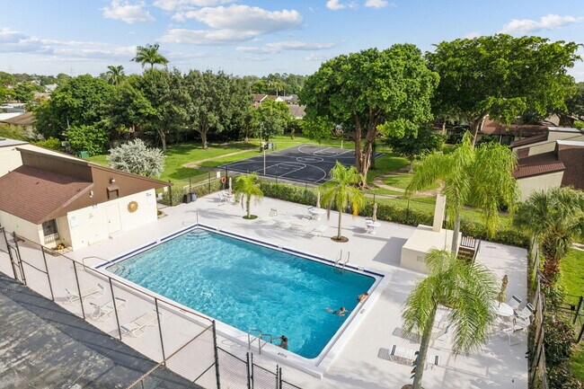 Building Photo - 5312 Bosque Ln