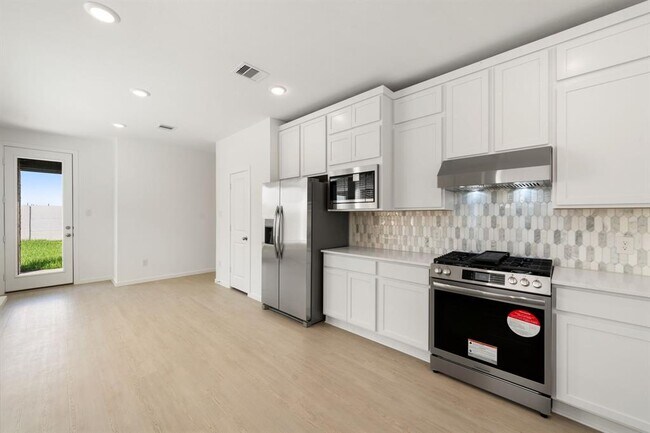 Building Photo - 6742 Sunset Velvet Dr
