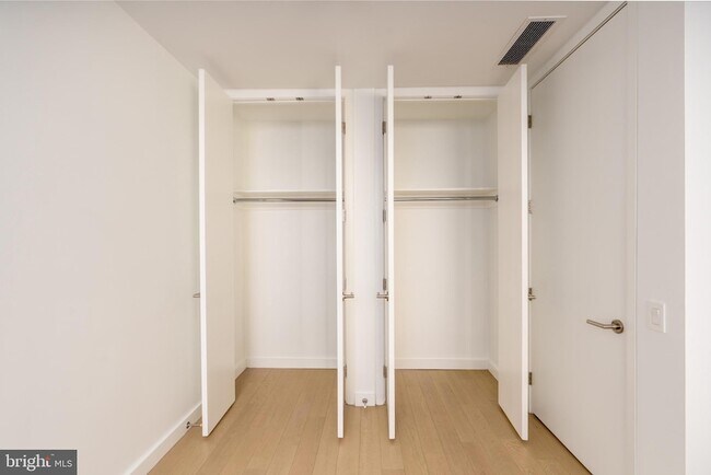 Building Photo - 1110 23rd St NW