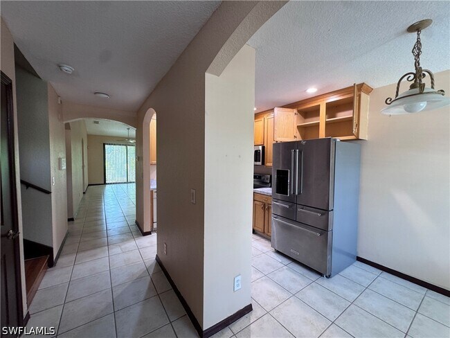 Building Photo - 7675 Meadow Lakes Dr