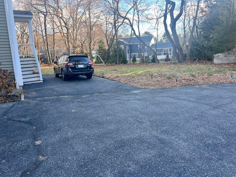 Building Photo - 25A Elmbrook Rd