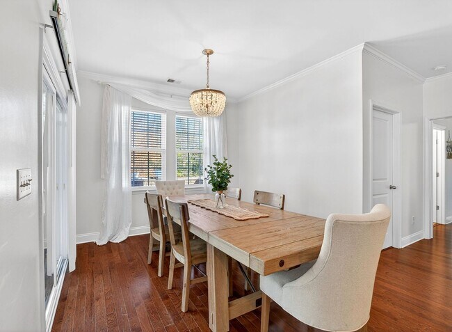 Building Photo - Experience Elevated Living on Cutleaf Drive!