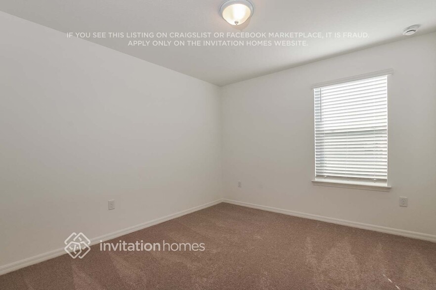 Building Photo - 5802 Sagebrush Aly