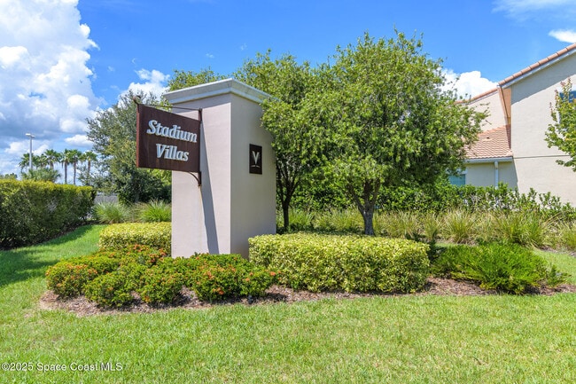 Building Photo - 3325 Sedge Dr