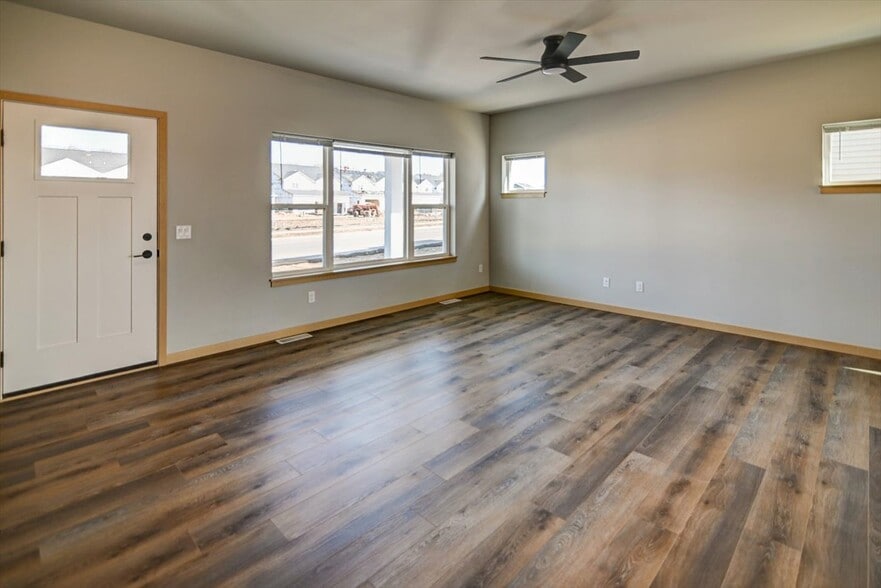 Building Photo - 4831 Suelo Rd