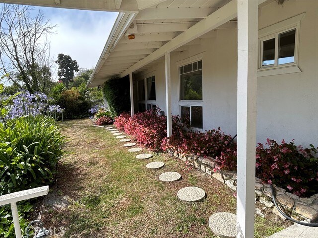 Building Photo - 28655 Crestridge Rd