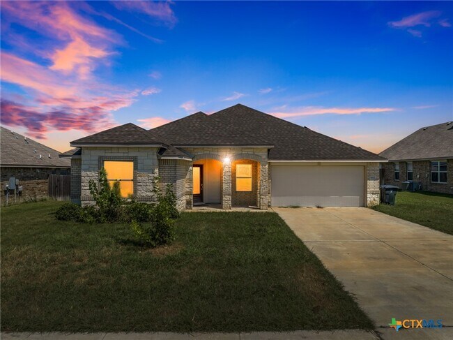 Primary Photo - 6117 Verde Dr
