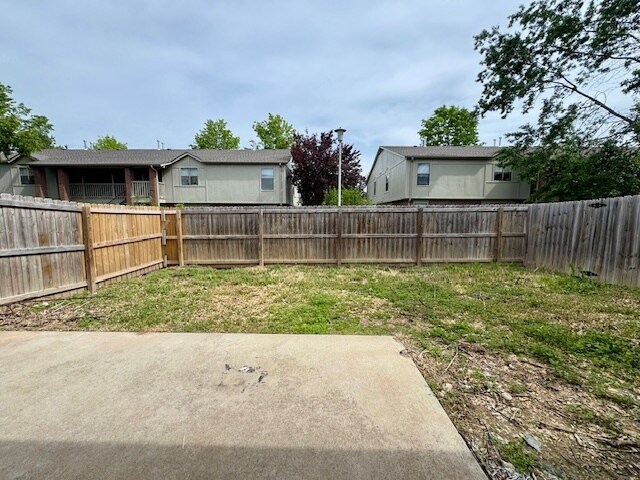 Building Photo - 2315 W Persimmon St