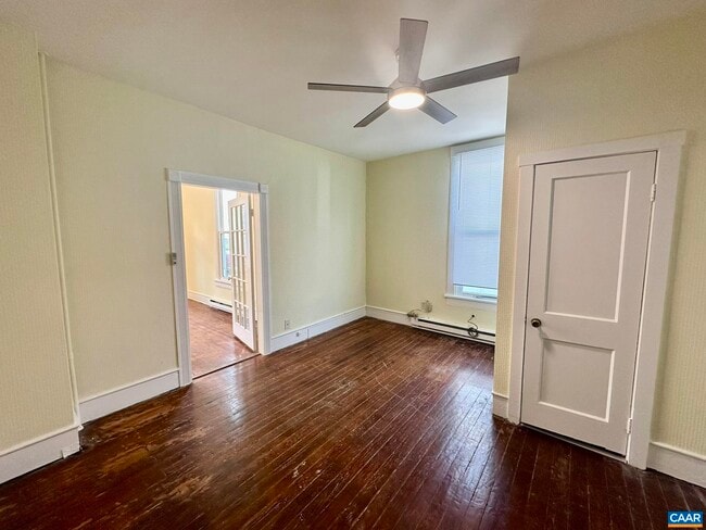 Building Photo - 520 Pine Ave