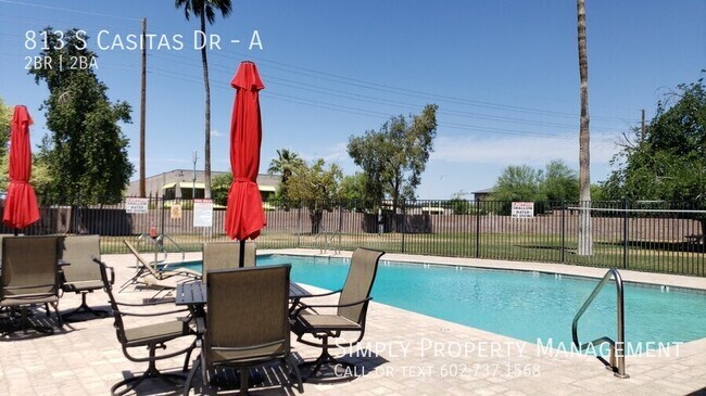 Building Photo - 813 S Casitas Dr