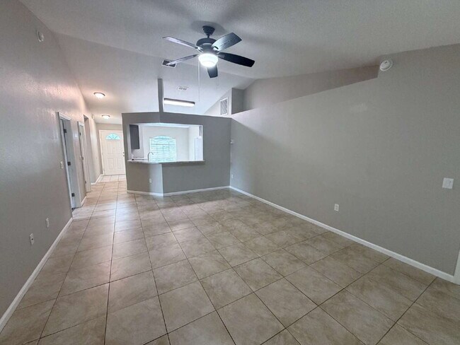 Building Photo - 3670 Country Ln
