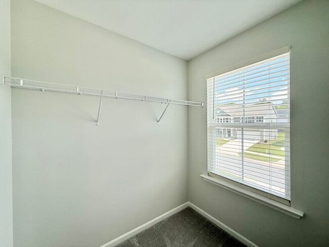 Building Photo - 150 Cherry Blossom Ct