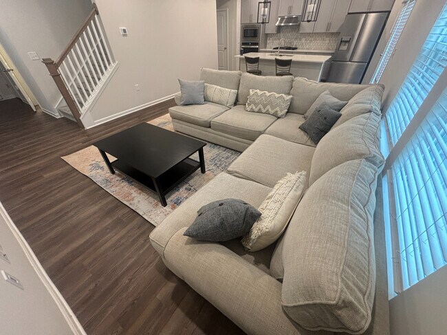 Building Photo - Room in House on Collaborative Wy