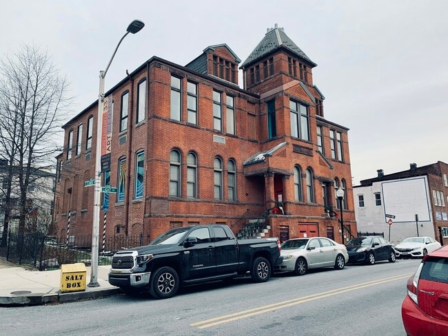 Building Photo - 1510 Light St