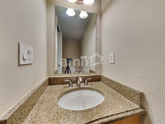 Building Photo - 9029 Egret Cove Cir