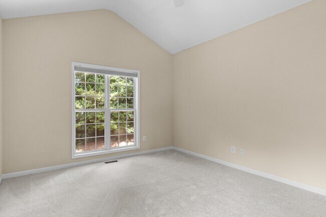 Building Photo - 108 Castlebury Creek Ct