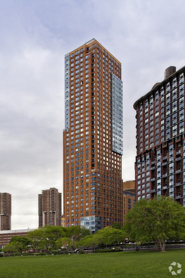 Primary Photo - Tribeca Pointe