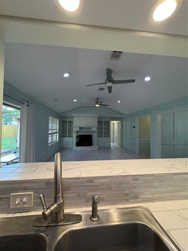 Building Photo - 3450 Gary Ln