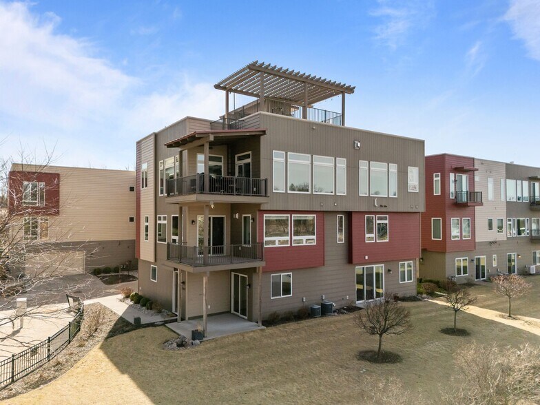 Building Photo - 1141 E Banta Ct