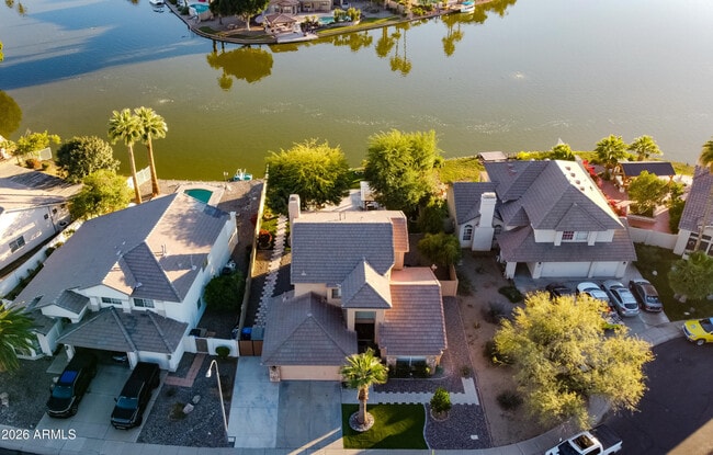 Building Photo - 11015 W Laurelwood Ln