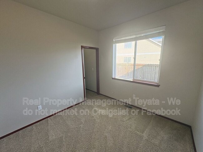 Building Photo - 4884 Dory Ct