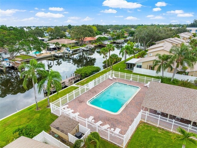 Building Photo - 6497 Cape Hatteras Way NE