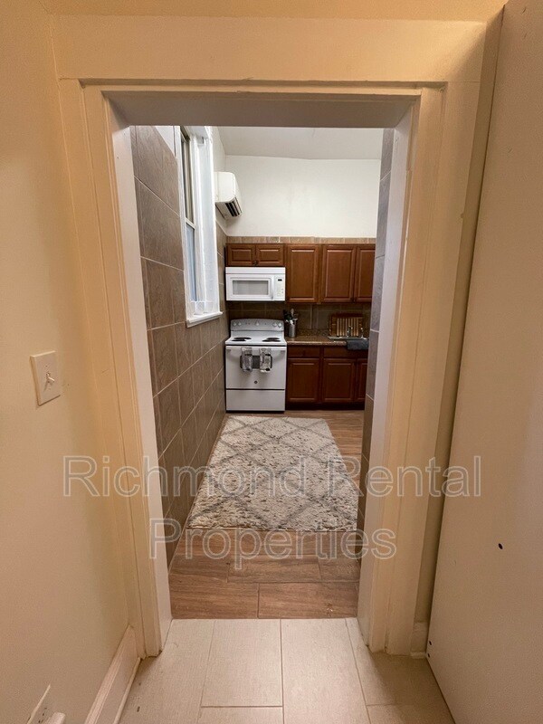 Building Photo - 1603 Hanover Ave