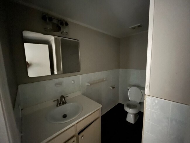 Building Photo - Move-In Ready Home at Unbeatable Value! Keys are available for checkout during office hours.