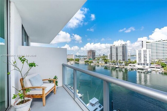 Building Photo - 7928 East Dr