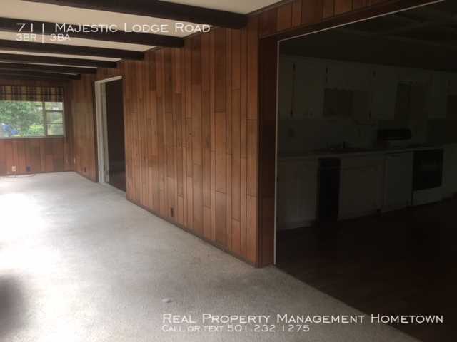 Building Photo - LAKE HOUSE WITH CHARACTER AND CHARM