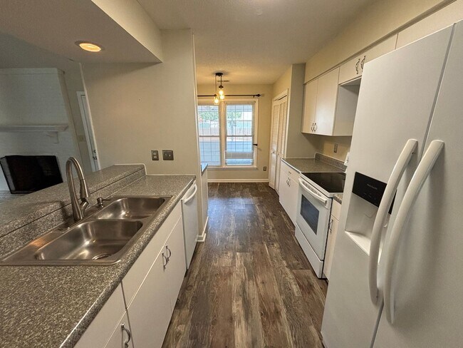Building Photo - 5405 Beretta Way