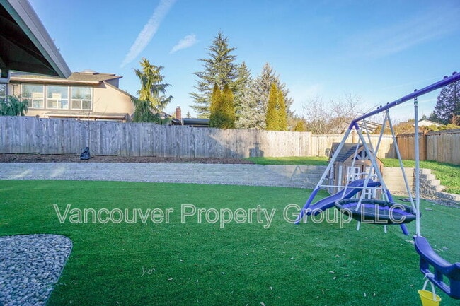 Building Photo - 2821 SE 138th Loop