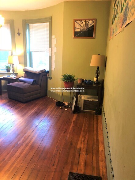 Building Photo - 7 Kenney St