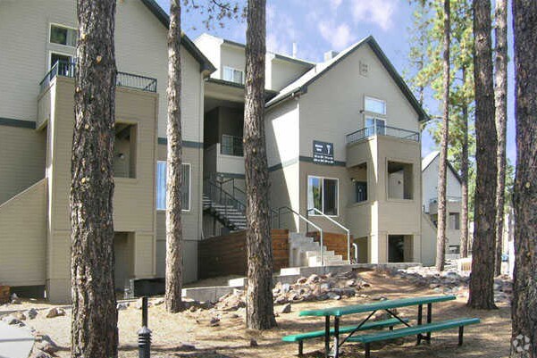 Highland Village Apartments Flagstaff Az Apartment Finder Highland Village Apartments Flagstaff