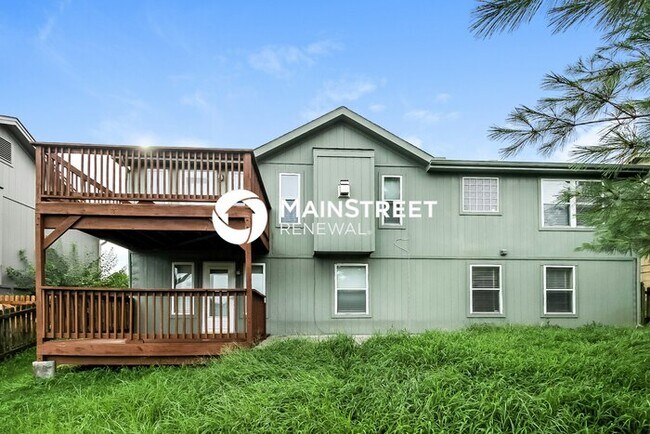 Building Photo - 5 Bedroom Pet-Friendly Home in Kansas City, MO with Main Street Renewal