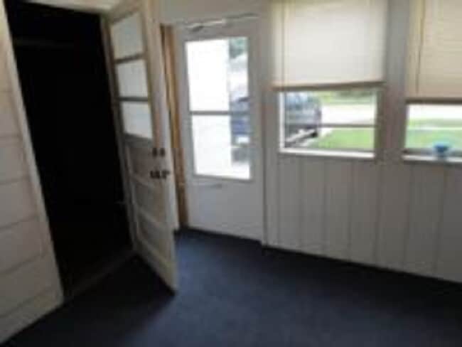 Building Photo - 2415 Royal Dr