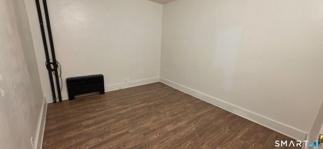 Building Photo - 137 Birch St