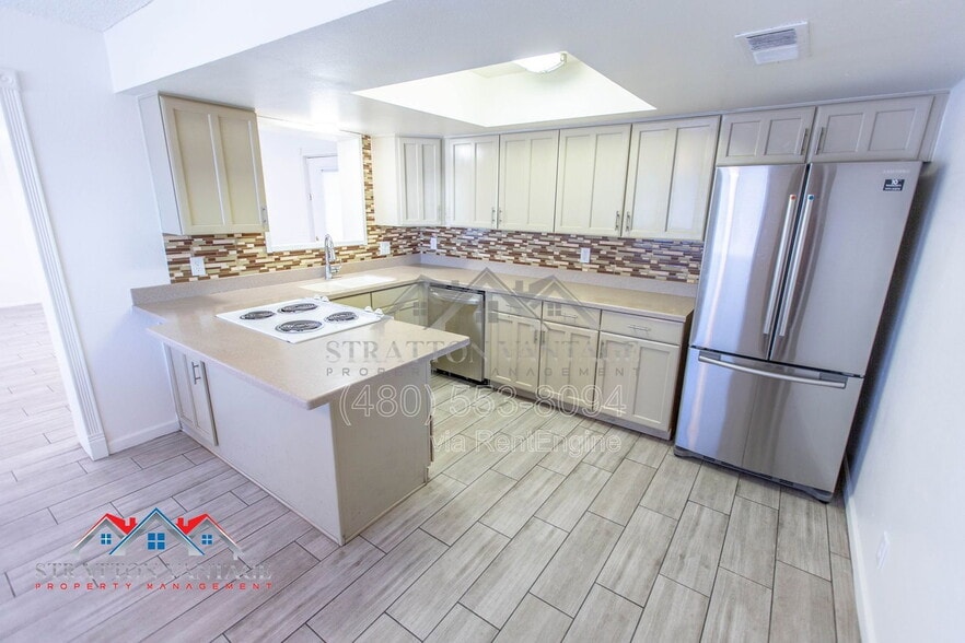 Building Photo - 3410 S Cutler Dr