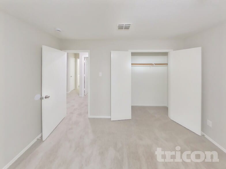 Building Photo - 2669 Bandera Pl