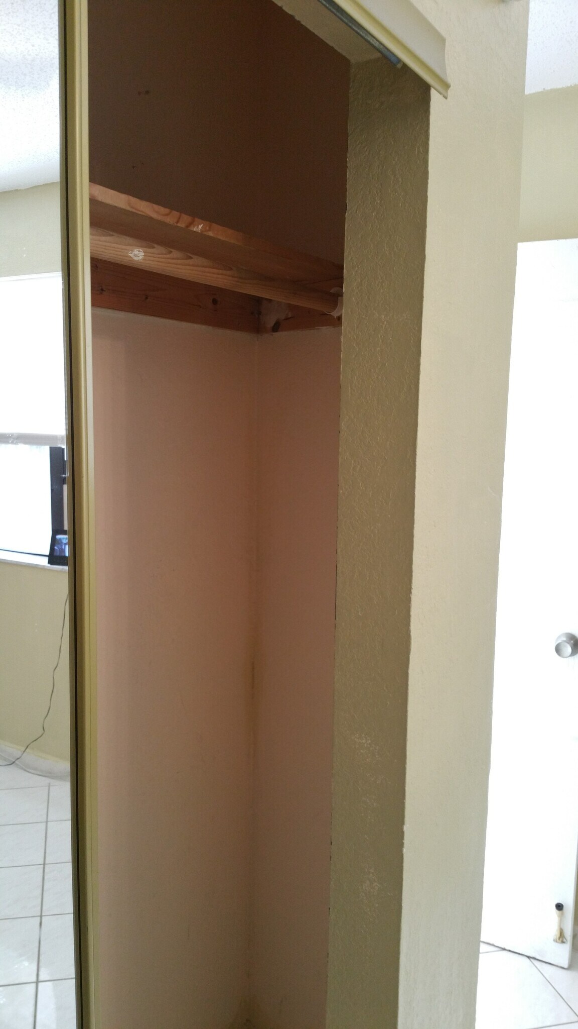 Building Photo - 2842 Van Buren St