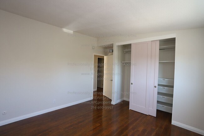 Building Photo - 636 E Birch St