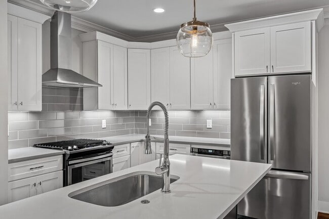 Building Photo - 501B Waycross Dr