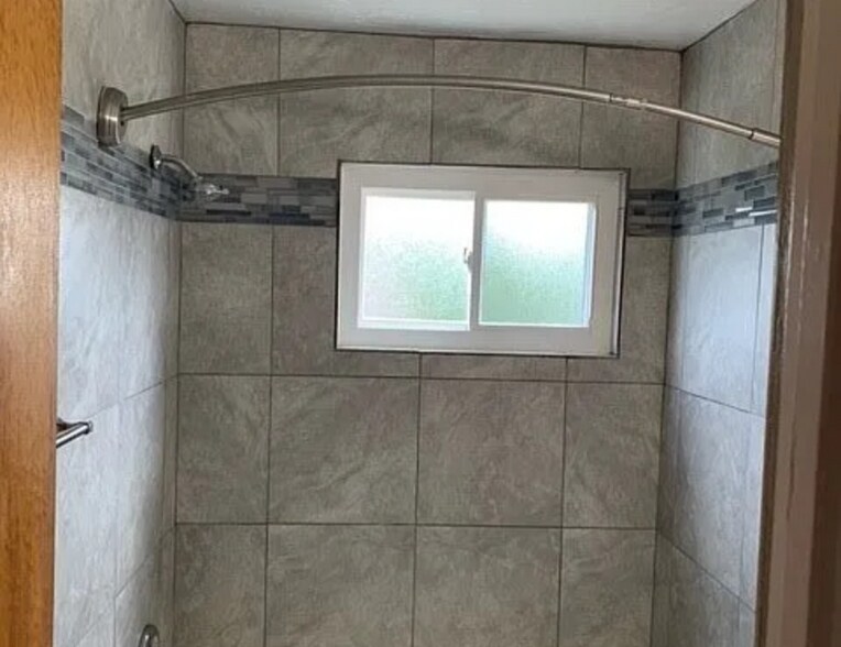 Building Photo - 150001 Ridgewick Dr