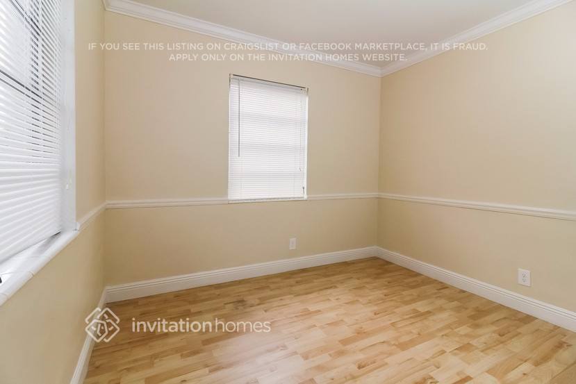 Building Photo - 6565 Westview Dr