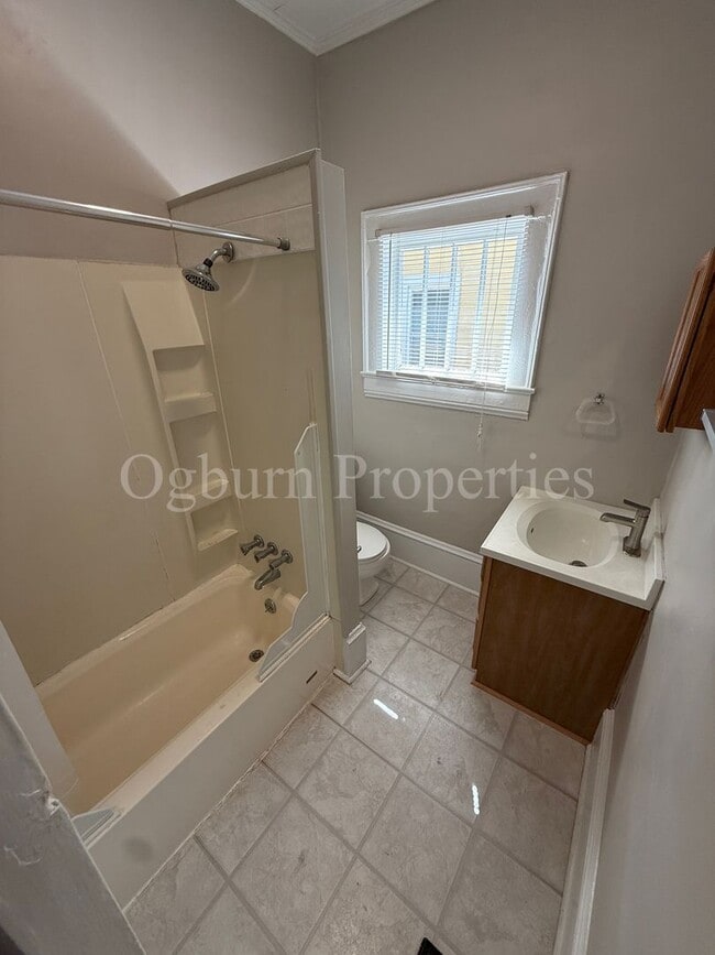 Building Photo - 113 E Sprague St