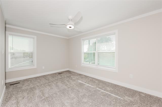 Building Photo - 1244 Lonsdale Ave